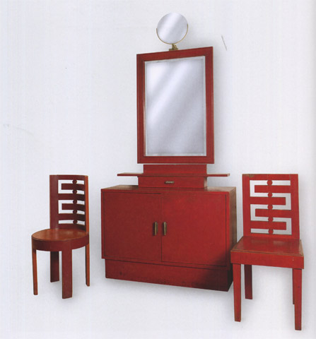 Cabinet et deux chaises pour la maison de Fiammetta Sarfatti